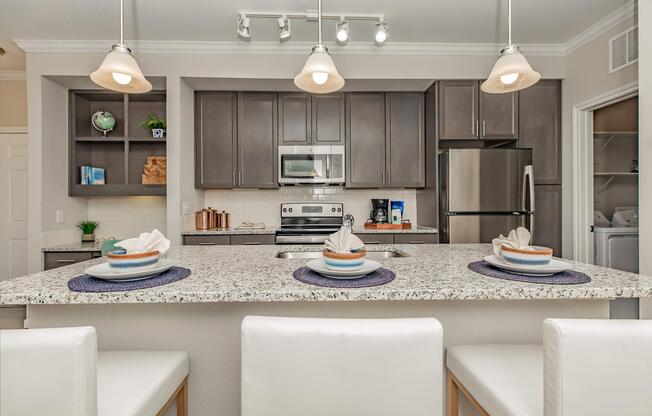 1 bed, 1 bath, 776 sqft, $1,250