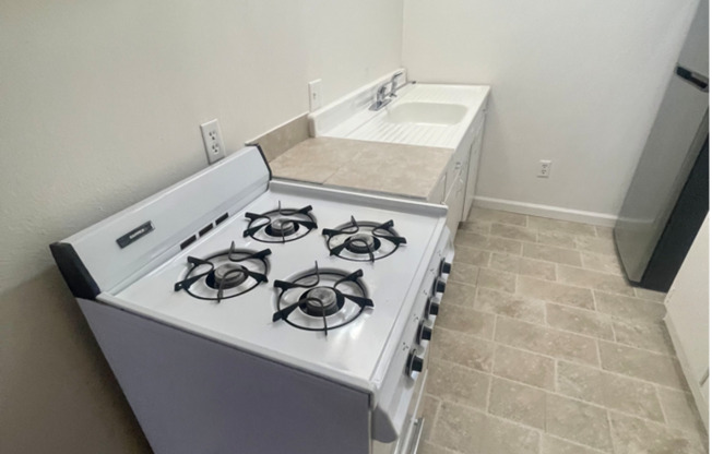 1 bed, 1 bath, $2,150, Unit 108B