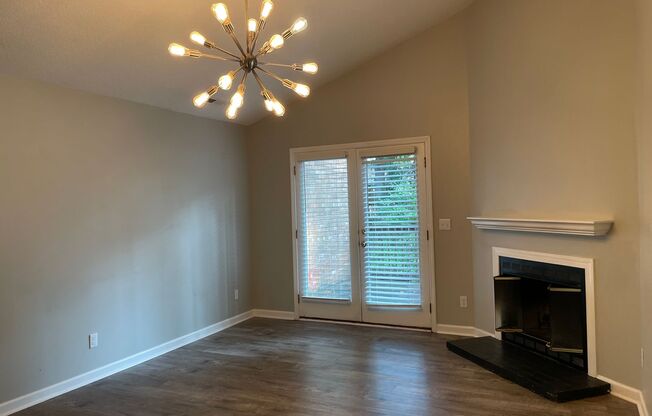 Charming 2 Bed, 2 Bath Triplex in Fayetteville