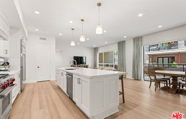 12763 SHELL PL