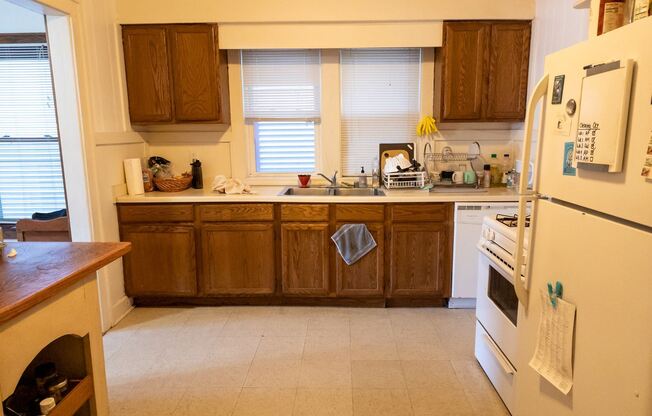 325 W Wilson