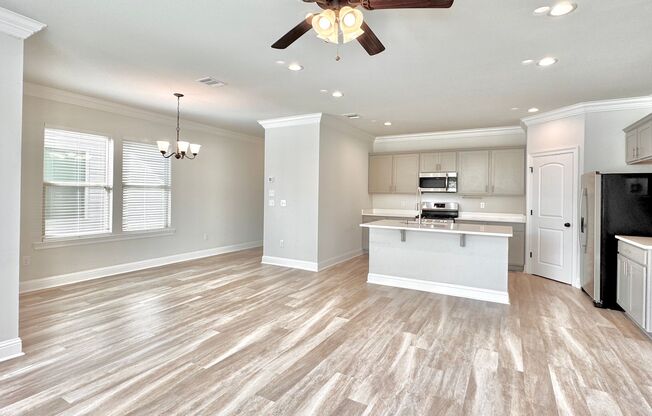 Modern 3BR/2.5BA Home Near LSU - Double Garage, Washer/Dryer & Lawn Care Included | Small Pets Welcome
