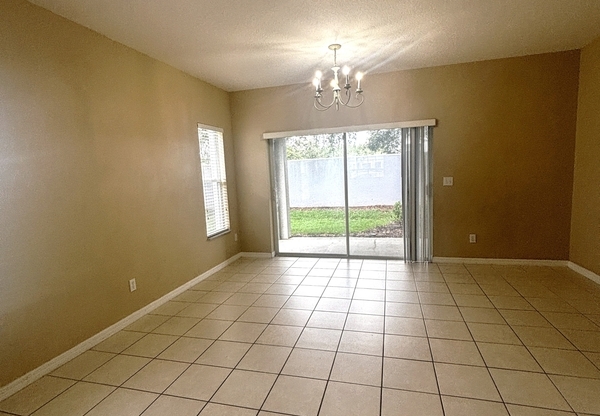 10684 SAVANNAH WOOD CT