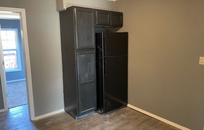 Newly Renovated 3 Bedroom 1 Bath House with Modern Feel!
