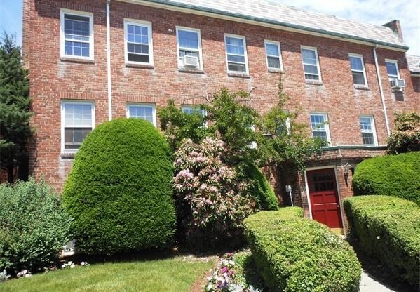 39 Commonwealth Avenue