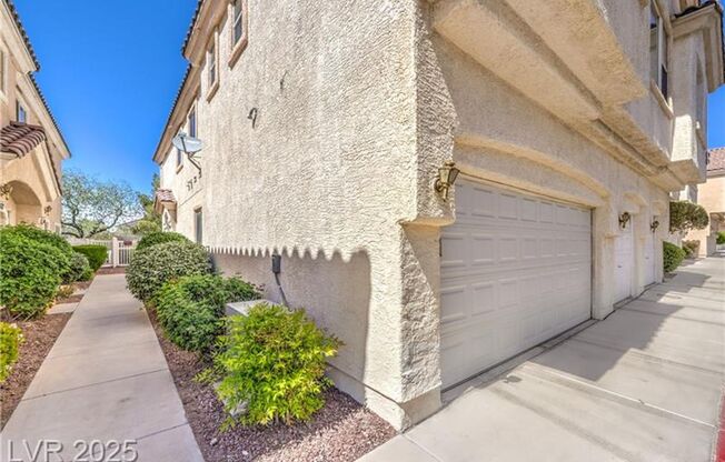 Stylish 3-Bedroom Townhouse with Private Backyard & Community Pool 89002