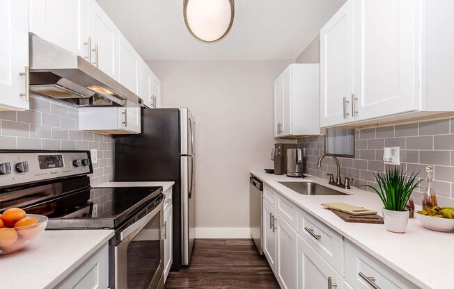 1 bed, 1 bath, 600 sqft, $1,125, Unit 166-B