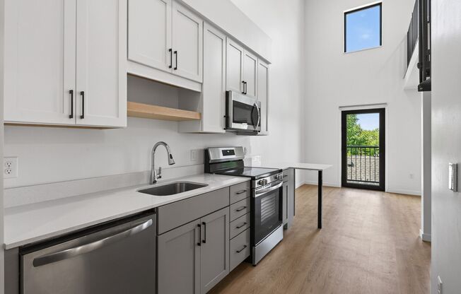 1 bed, 1 bath, 568 sqft, $1,565, Unit 407
