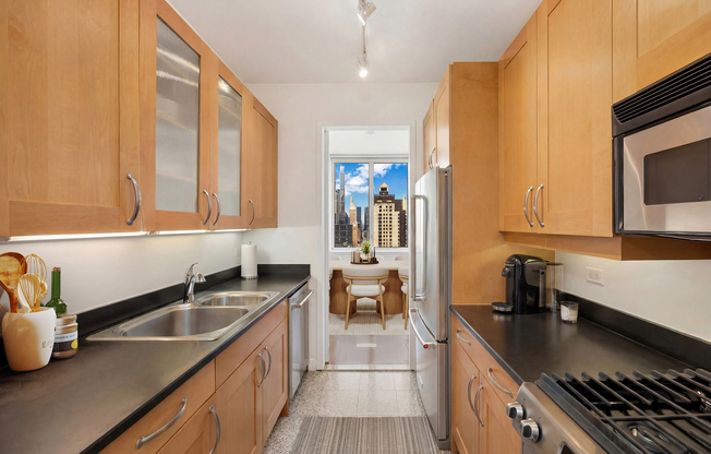 2 beds, 3 baths, 1,528 sqft, $9,500, Unit 33B