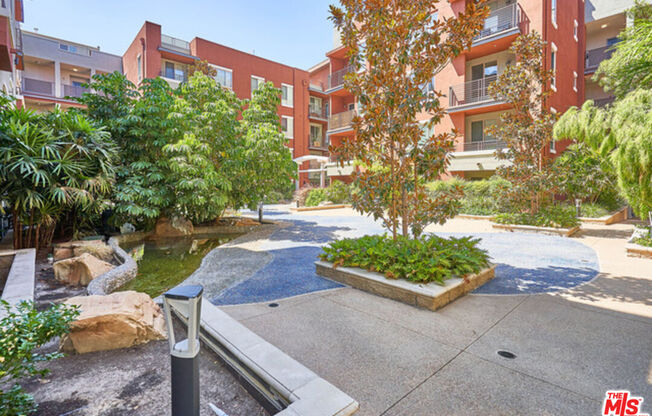 1 bed, 1 bath, 874 sqft, $2,600, Unit 333