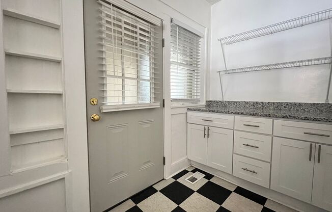 1 bed, 1 bath, 850 sqft, $1,795, Unit 443-4