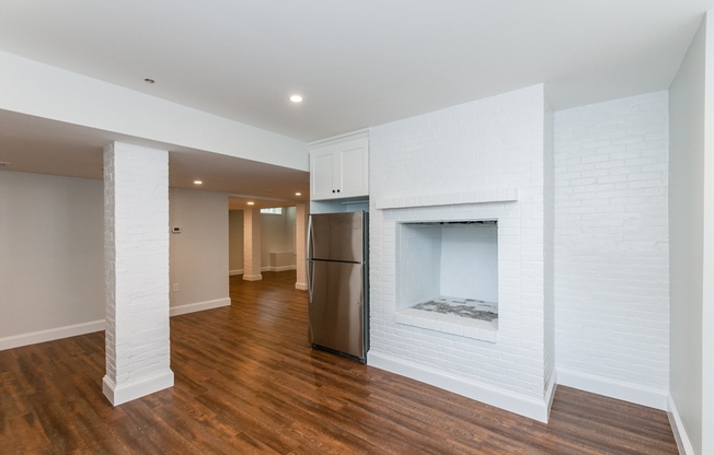 34 UPHAM AVE