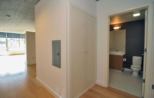 1 bed, 1 bath, $1,650, Unit # 808