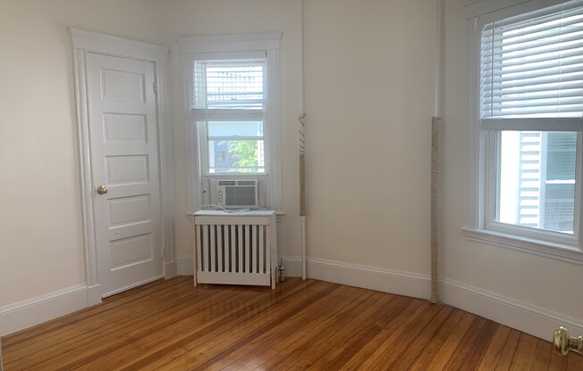 52 PERCIVAL ST