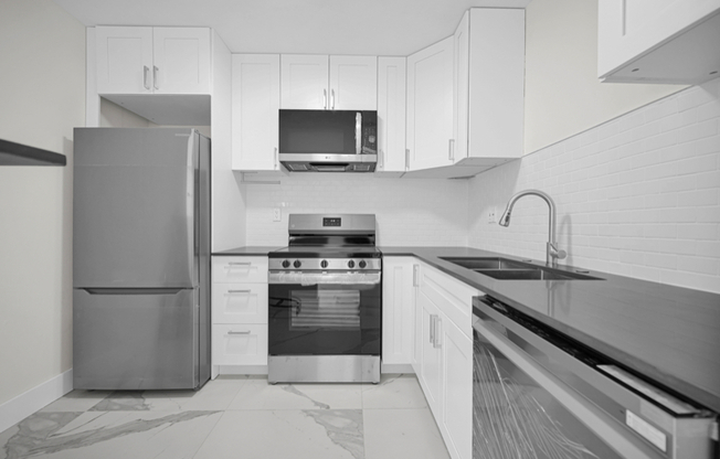 100 SW 7 ST