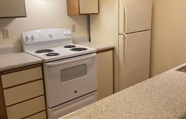 2 beds, 1 bath, 803 sqft, $1,468, Unit CMV 12223 - 204