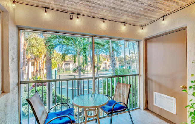 Stylish 2-Bedroom Condo with Resort-Style Amenities in West Palm Beach!