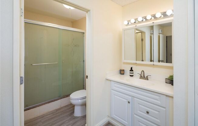 1 bed, 1 bath, $2,050, Unit # #E 1313