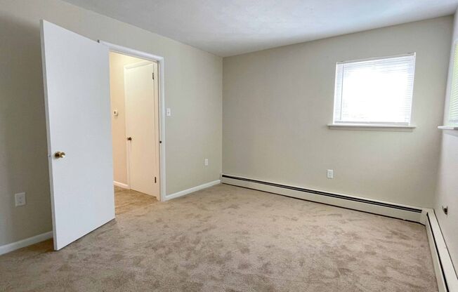 1 bed, 1 bath, $1,095, Unit Apt 3C