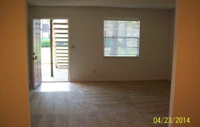 1 bed, 1 bath, 900 sqft, $1,200, Unit 17