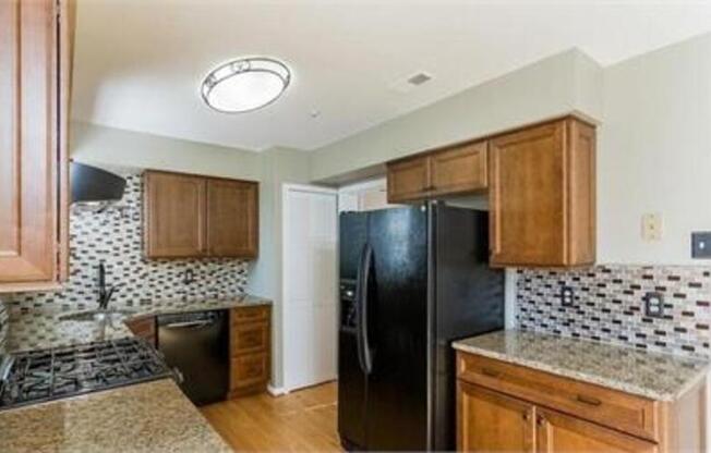 7681 BLUEBERRY HL LN