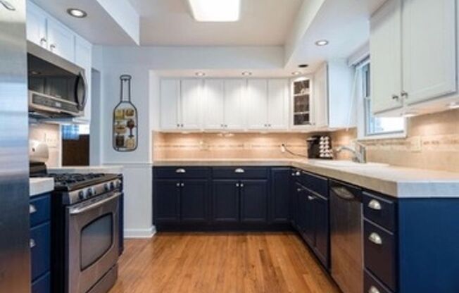 Beautiful 3-bedroom single family home just blocks from Wauwatosa, with garage parking and kitchen appliances!