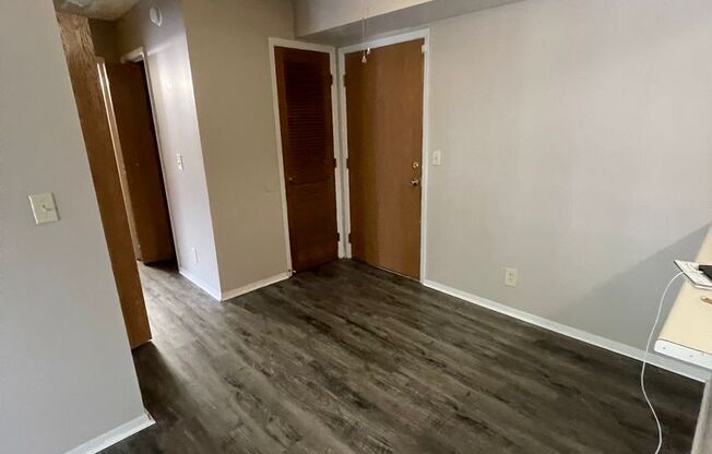 1 bed, 1 bath, 750 sqft, $900, Unit #11