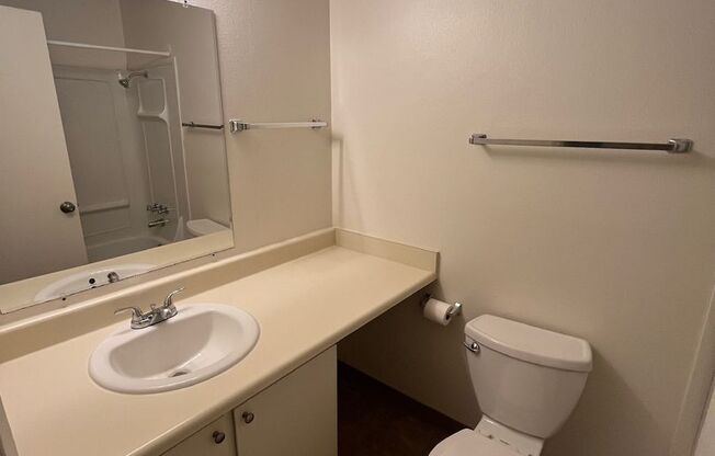 1 bed, 1 bath, 624 sqft, $1,050, Unit 30