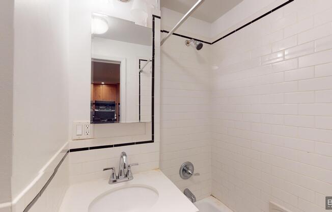 26 CHARLTON ST