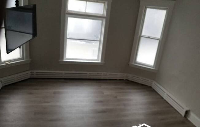 323 30th Ave N 2