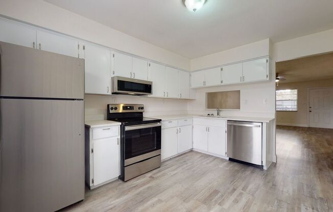 2 beds, 2 baths, 800 sqft, $1,800, Unit Unit 109