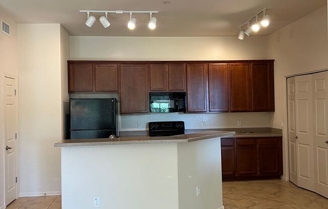 2 beds, 2 baths, $1,900, Unit #2001