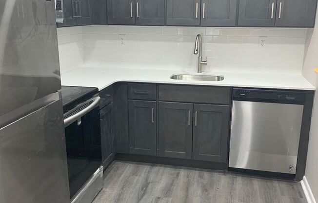 2 beds, 1 bath, 800 sqft, $1,695, Unit D - 33