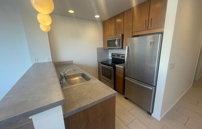 1 bed, 1 bath, 712 sqft, $1,205, Unit 414