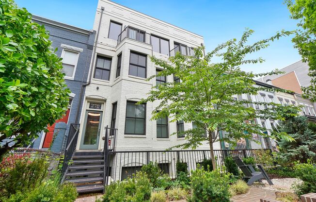 Beautiful 2 Bed, 2.5 Bath Home in Capitol Hill | Private Deck, Modern Kitchen & In-Unit Laundry!