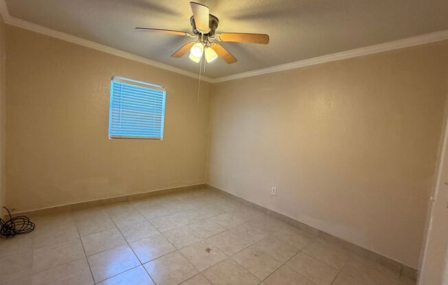 1006 Vine Ave