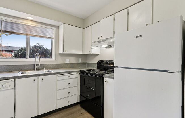 2 beds, 1 bath, 987 sqft, $1,499, Unit 06