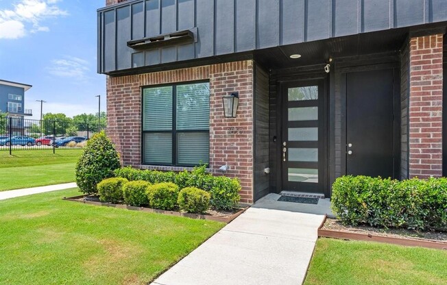 2830 ADDISON PARK LN