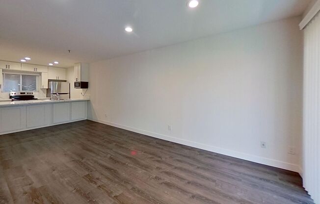 2 beds, 1 bath, 830 sqft, $2,495, Unit 117