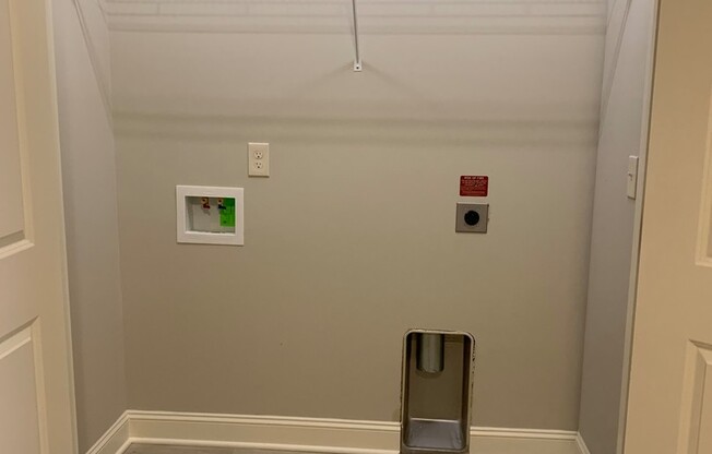 1 bed, 1 bath, 848 sqft, $775, Unit 04