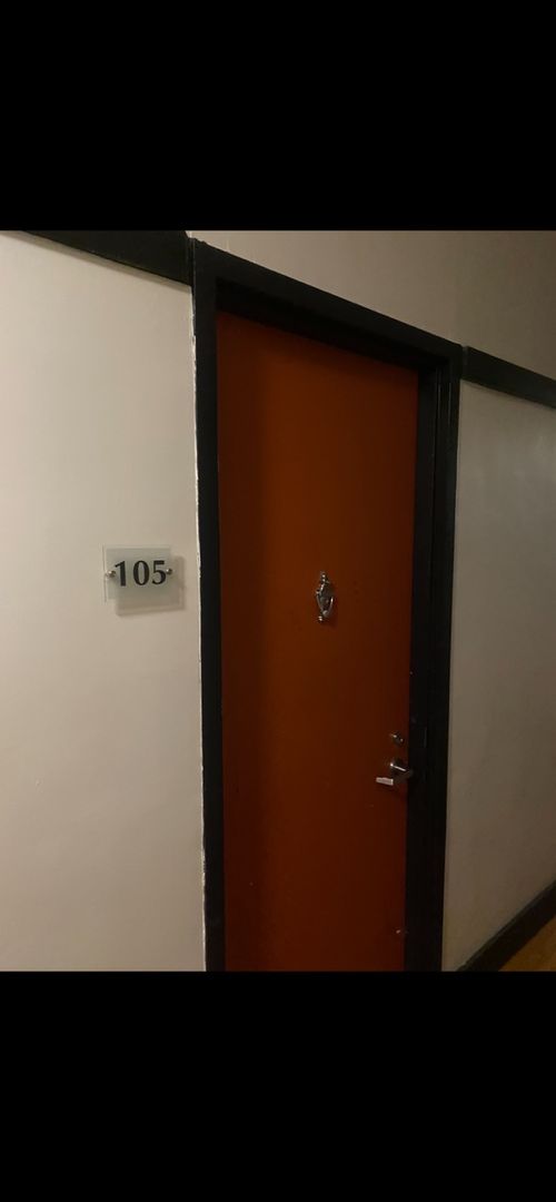 1 bed, 1 bath, 700 sqft, $1,150, Unit 105