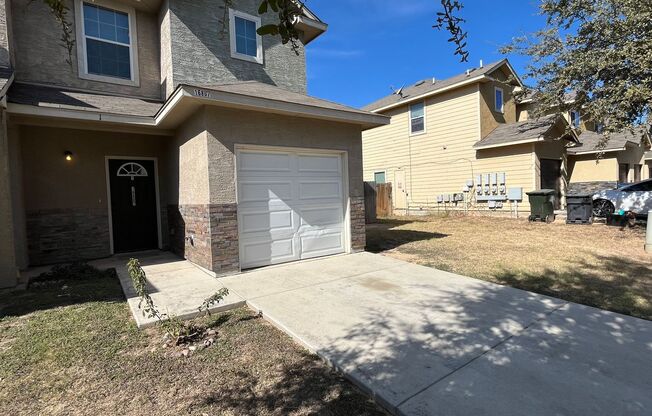 Cute townhome in the Selma/Live Oak