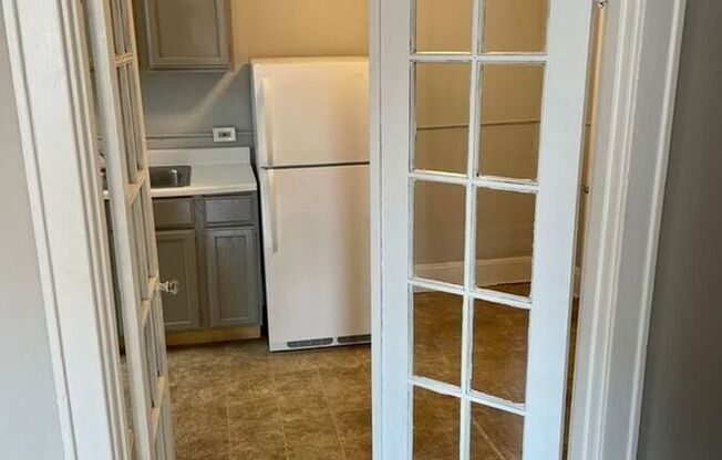 265 Lyndhurst Place