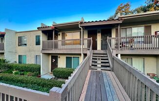 Beautifully Remodeled 1 BD, 1 Mile to beach