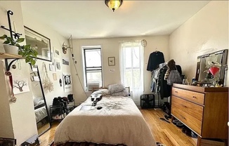 2 beds, 1 bath, $2,775, Unit 3F