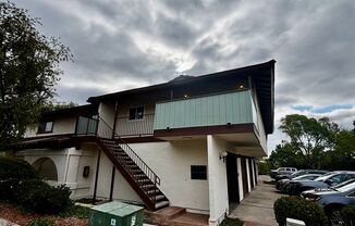 Updated and Spacious 2 bed 1.5 bath