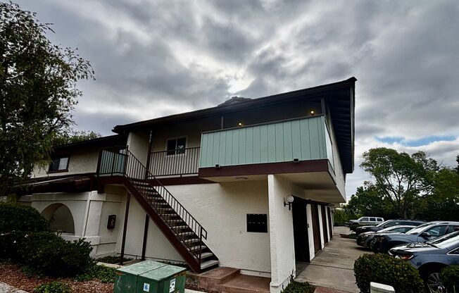 Updated and Spacious 2 bed 1.5 bath