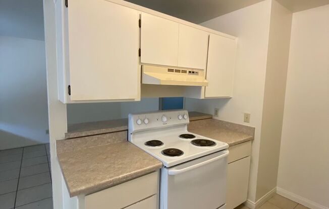 1 bed, 1 bath, $895