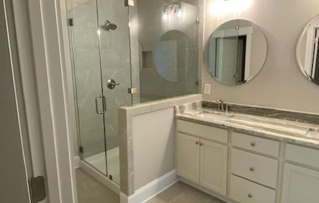 3 beds, 2.5 baths, $2,900