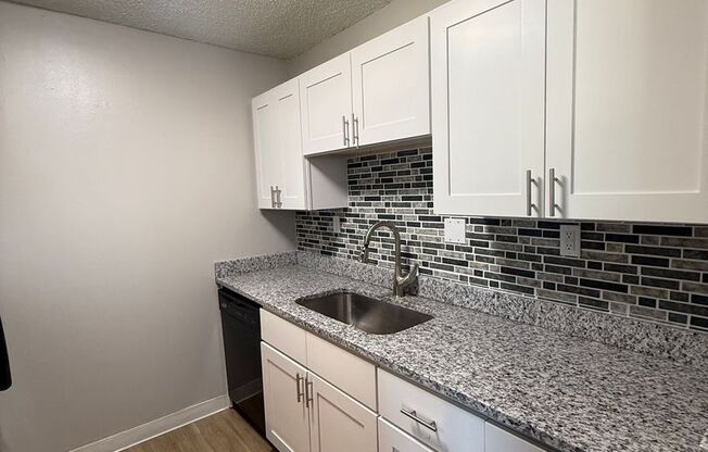 2 beds, 2 baths, 966 sqft, $1,100, Unit 606